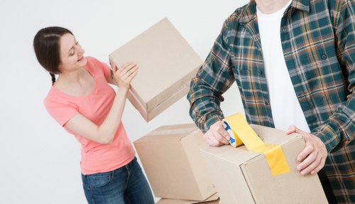 Local removal truck hire for home and flat moves in Hornsey