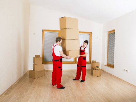 Protected furniture and transport handling during a man and van move
